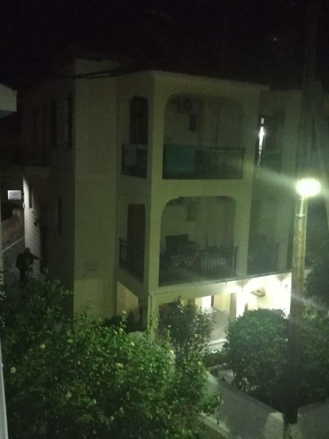 Appartement Katsaraki Fotini à Myrina Extérieur photo
